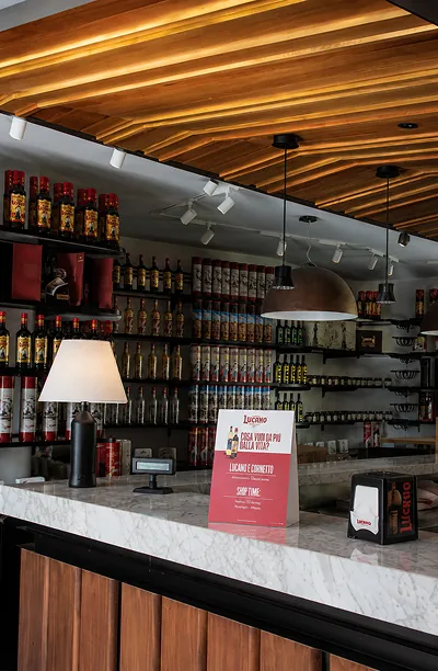 Amaro Lucano — dettaglio 1