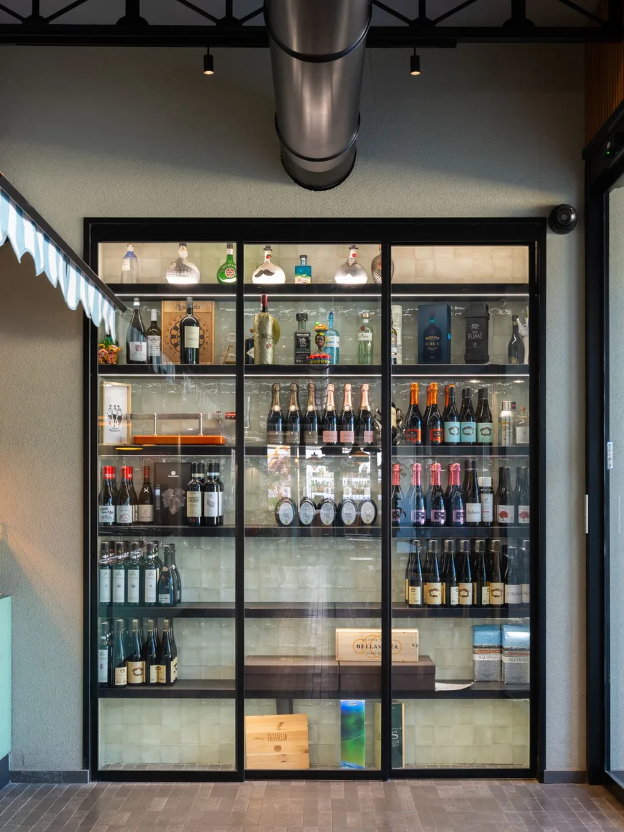 Spaccio Mediterraneo — detail 3